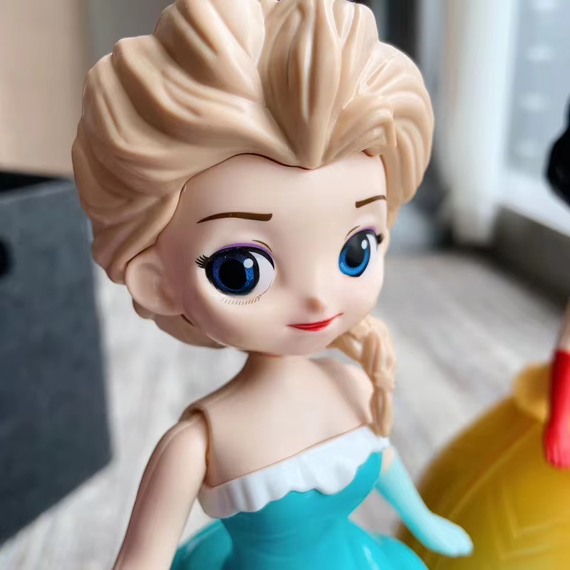 Plavokosa Princeza - Peva, Svetli, Pleše